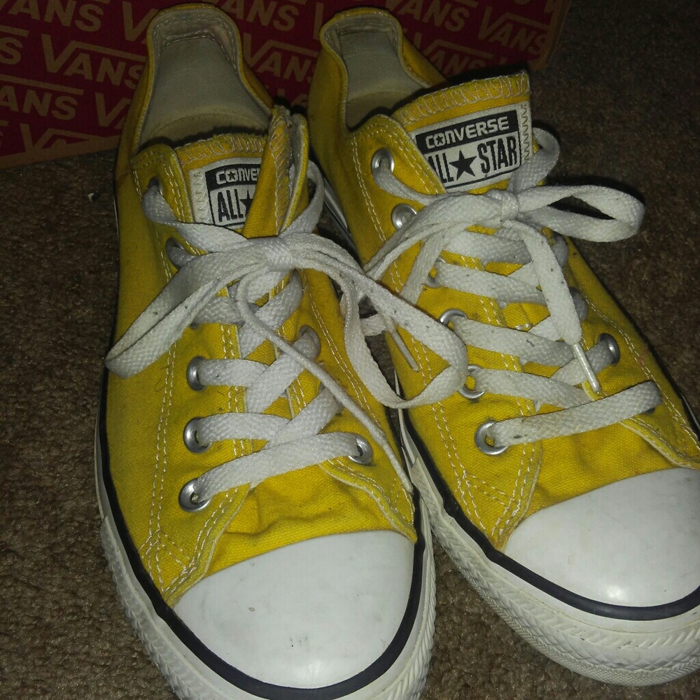 Yellow converse